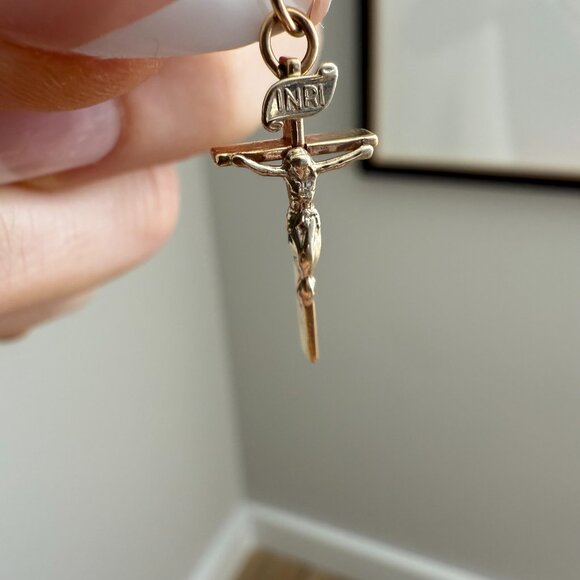 14K Solid Gold Cross Pendant - Picture 1 of 3